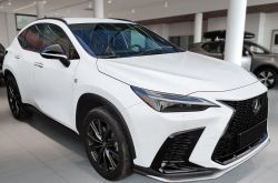 Kynnyslistat Lexus NX II 2021- mustat